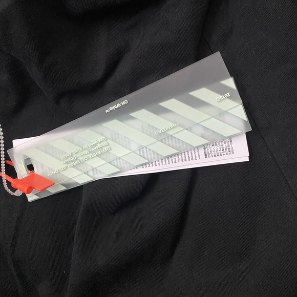 Off white T shirt - Picture 3 of 3